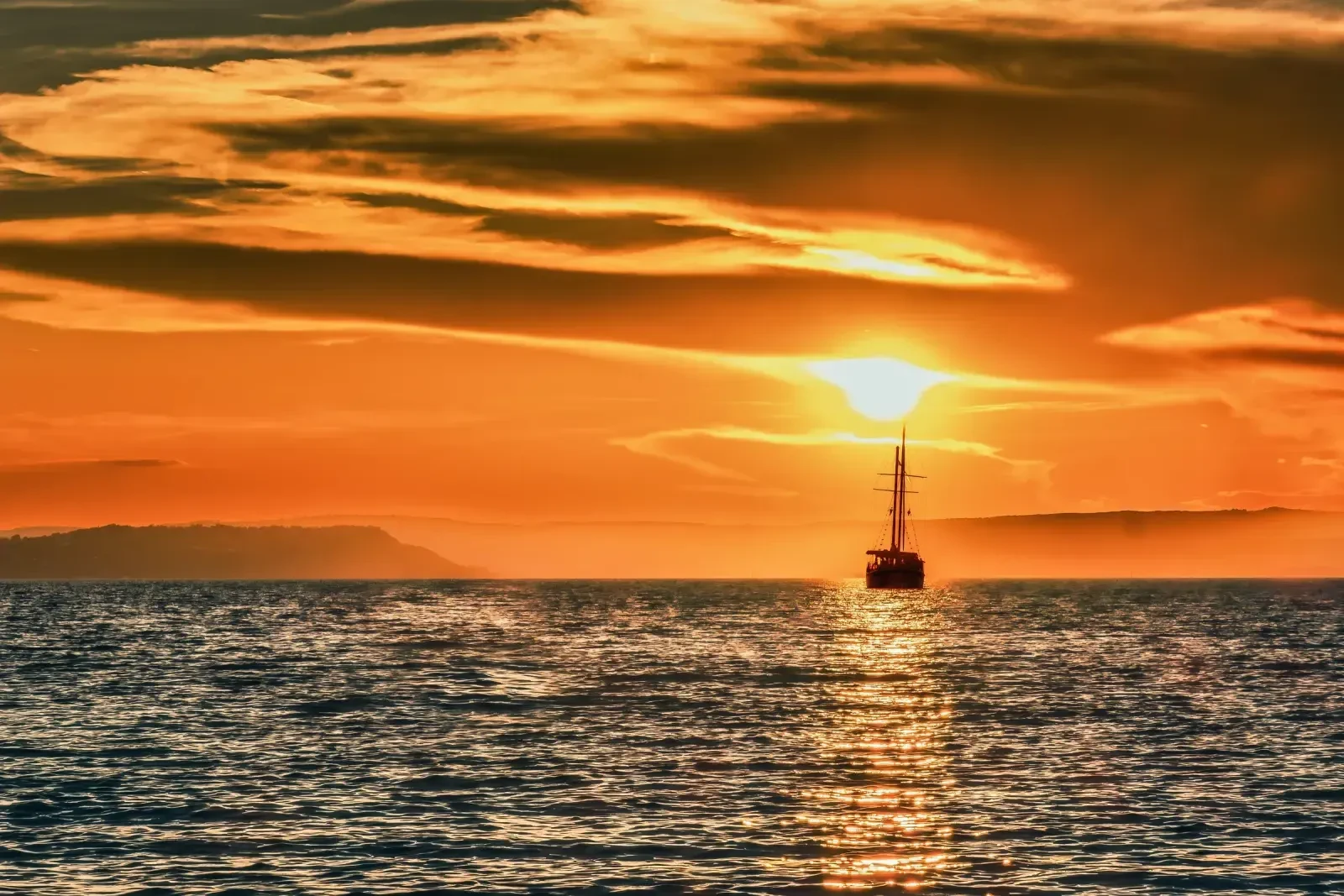 Sailing boat